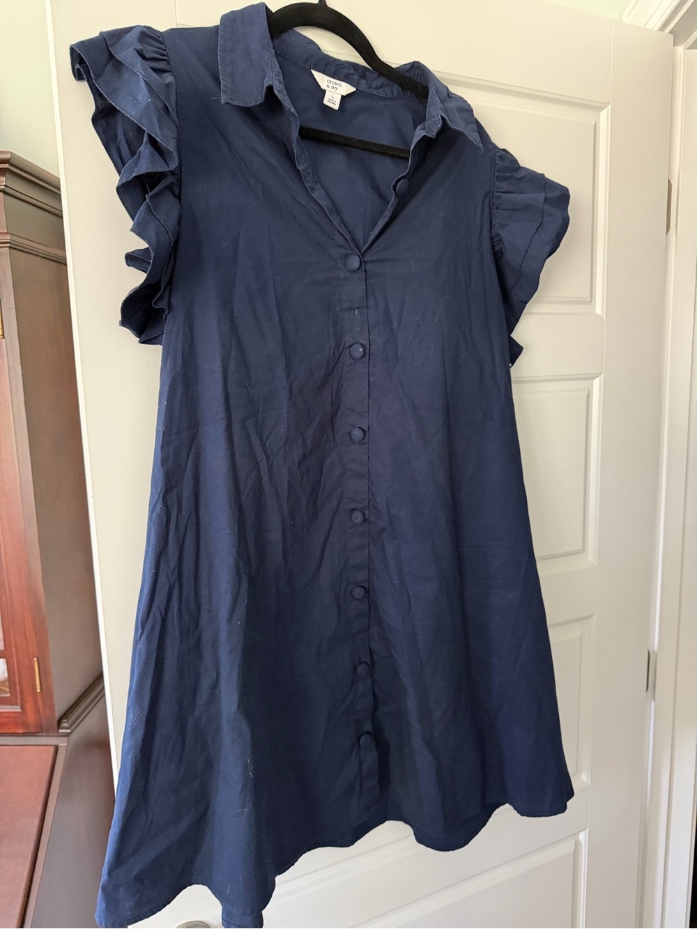 Navy Ruffle Sleeve Button-Front Dress Large Crown and Ivy